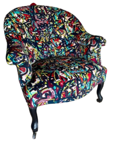 Fauteuil noir à motifs